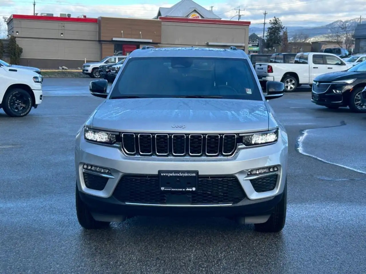 Jeep Grand Cherokee снимка Jeep Grand Cherokee