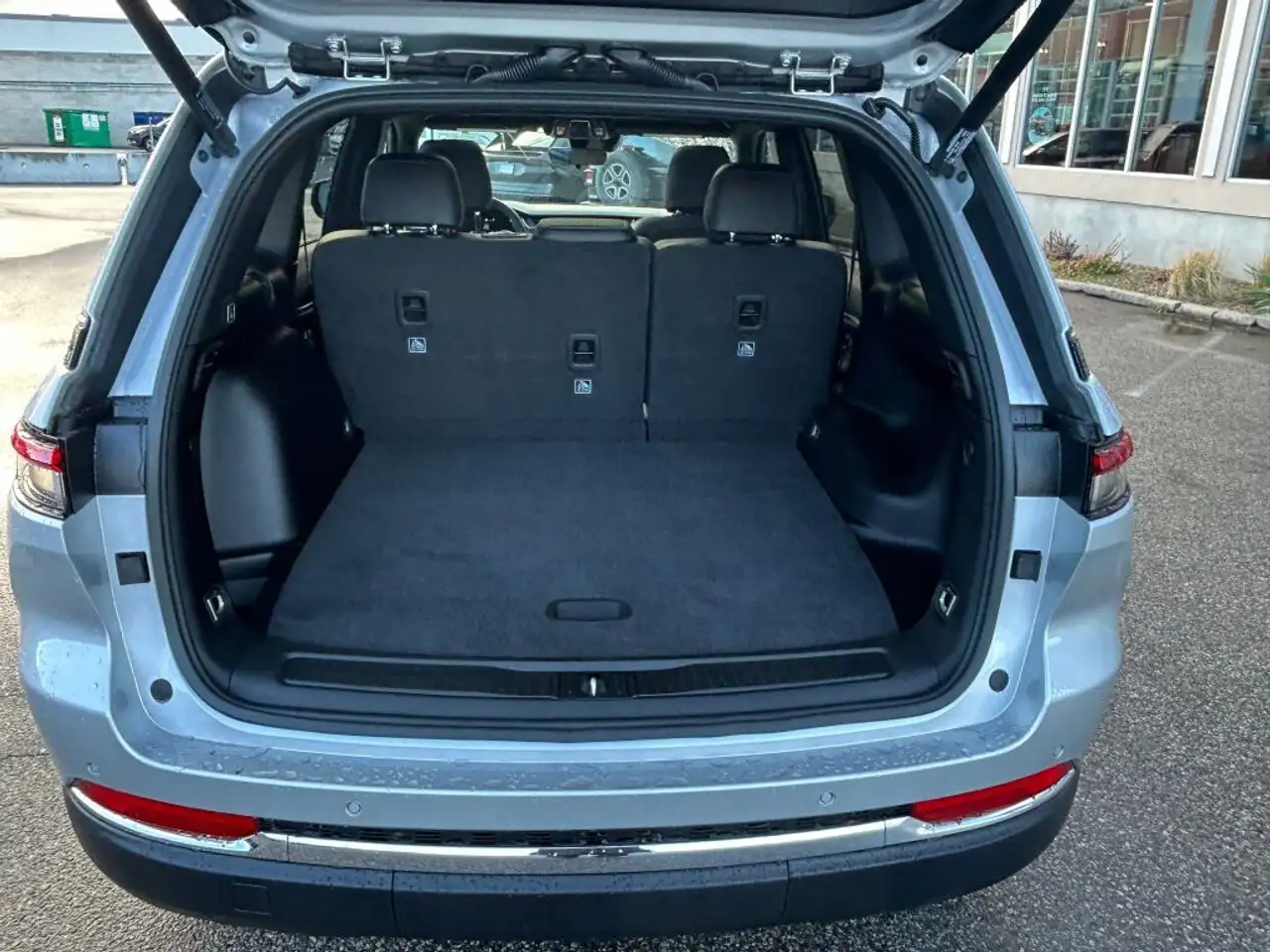Jeep Grand Cherokee снимка Jeep Grand Cherokee