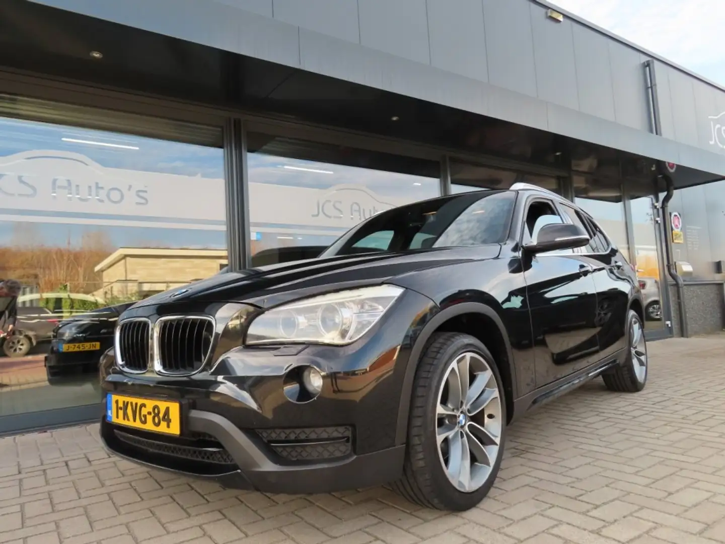 BMW X1 SDRIVE20i High Executive Ecc Navi Trekhaak 2013 Noir - 1