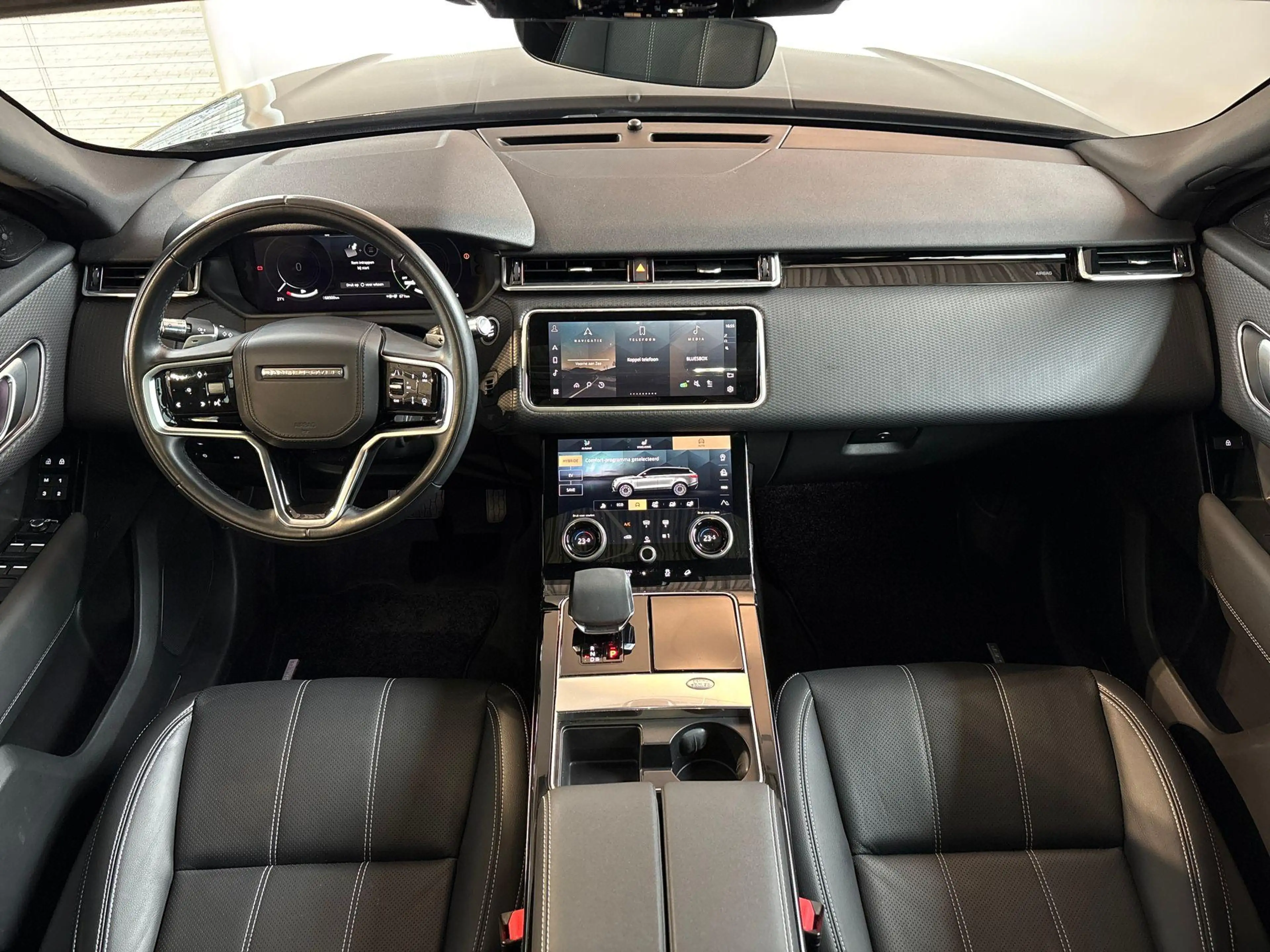 Land Rover Range Rover Velar P400e S -PANO.DAK|21"LM|DRIVE PACK|MERIDIAN AUDIO — photo 4