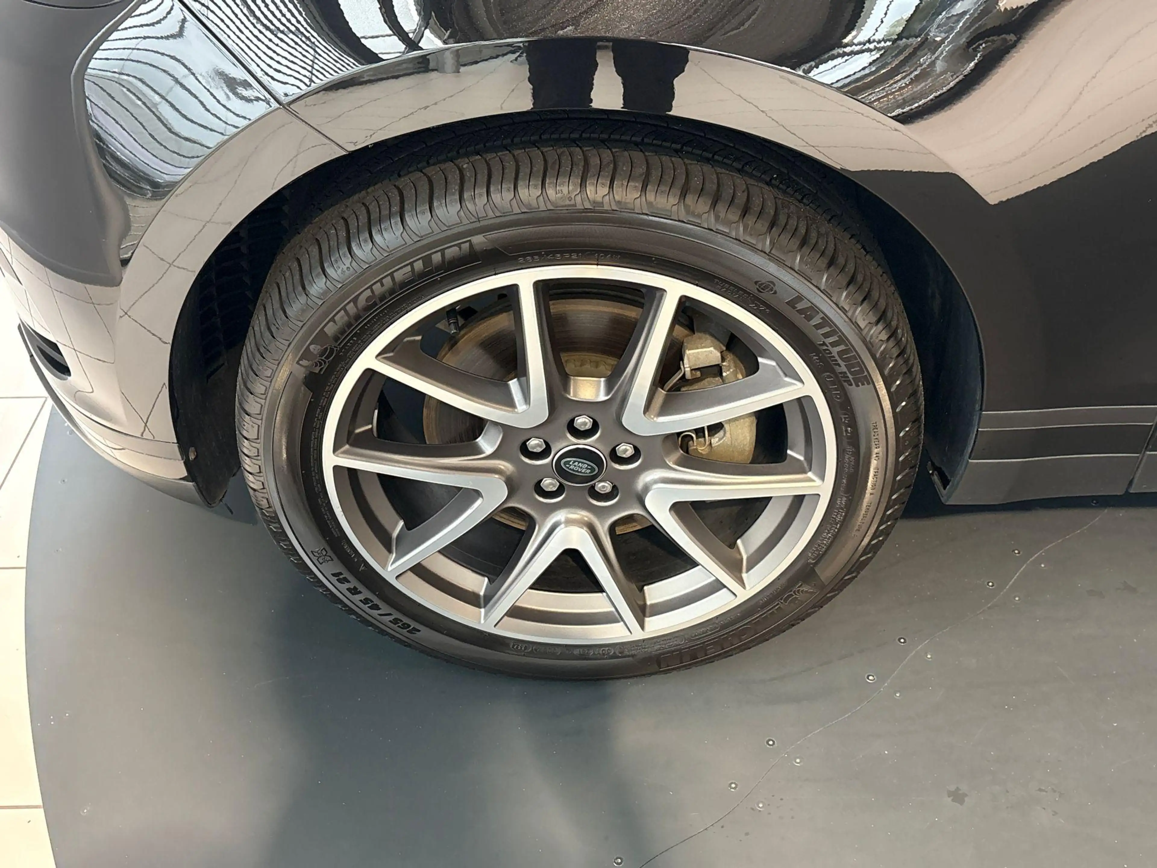 Land Rover Range Rover Velar P400e S -PANO.DAK|21"LM|DRIVE PACK|MERIDIAN AUDIO — photo 9