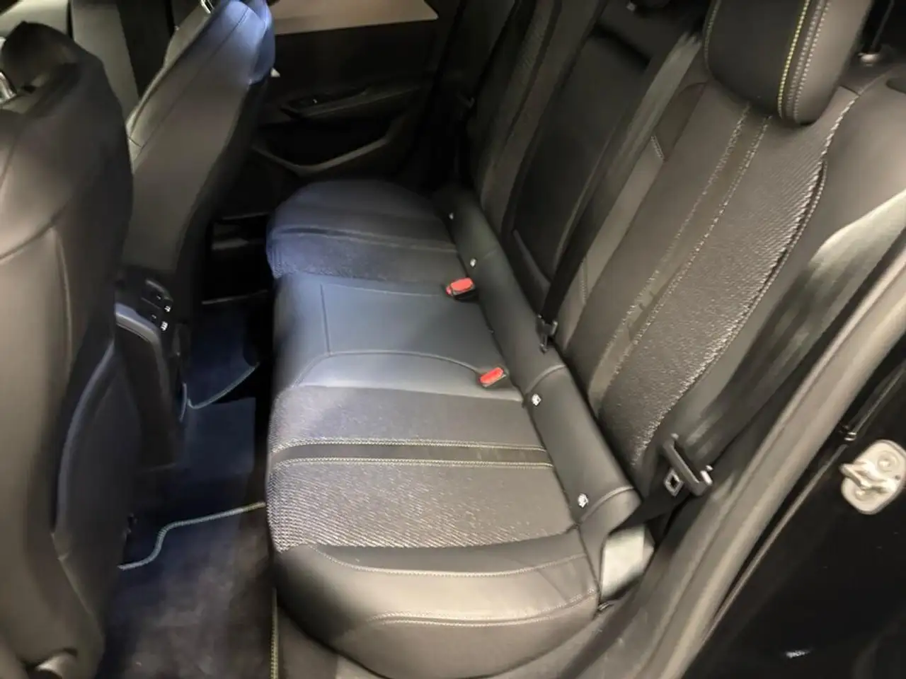 Peugeot 308 1.2 hybrid GT 136cv e-dcs 6 13