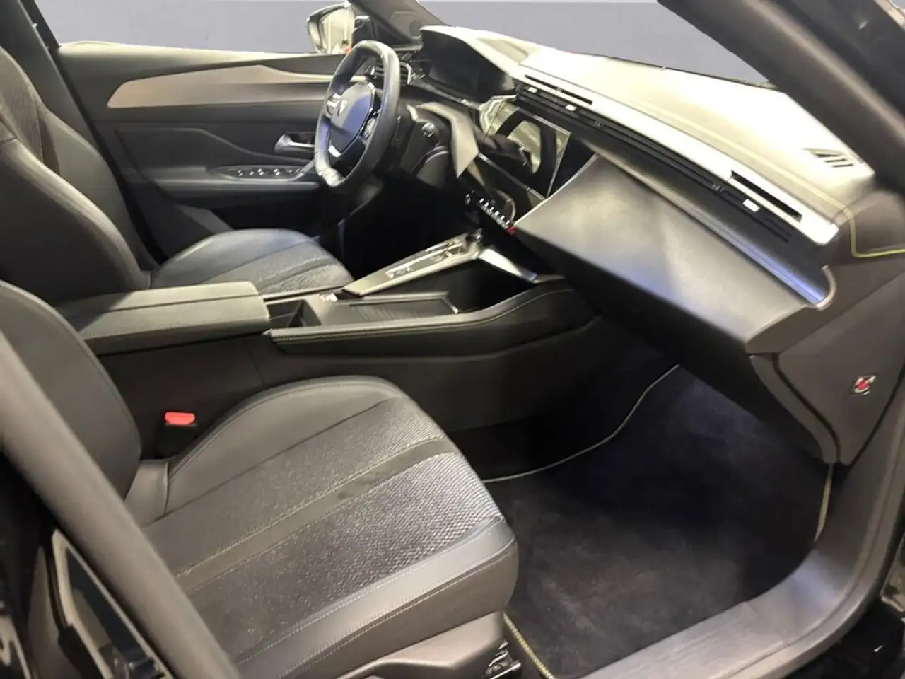 Peugeot 308 1.2 hybrid GT 136cv e-dcs 6 14