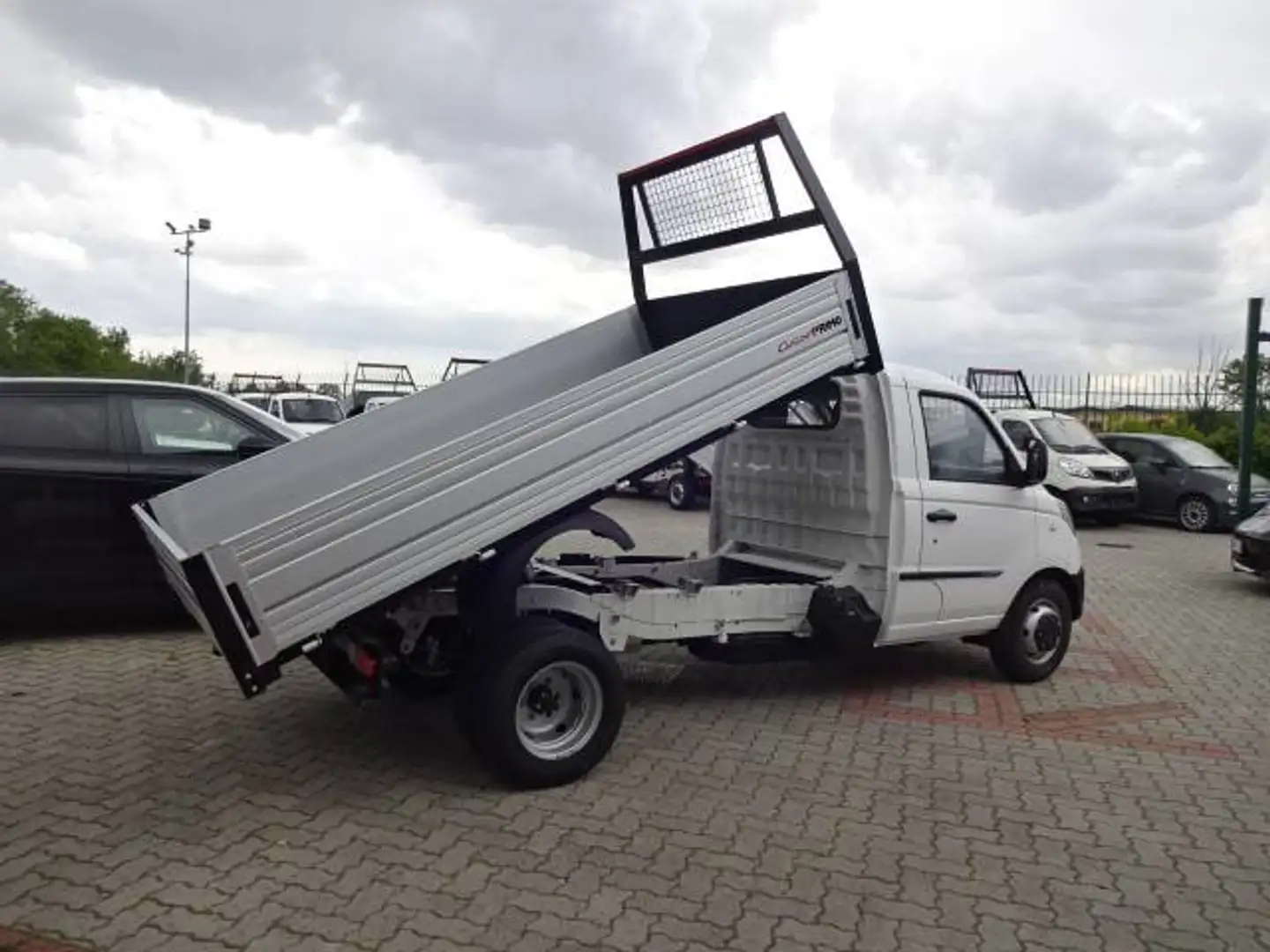 Piaggio Porter NUOVO PORTER NP6 CASSONE 3080 RIBALTABILE MY 2026 ATTENZIONE: NUOVO MODELLO!!!!!!! LEGGERE ELENCO ACCESSORI! Weiß - 2