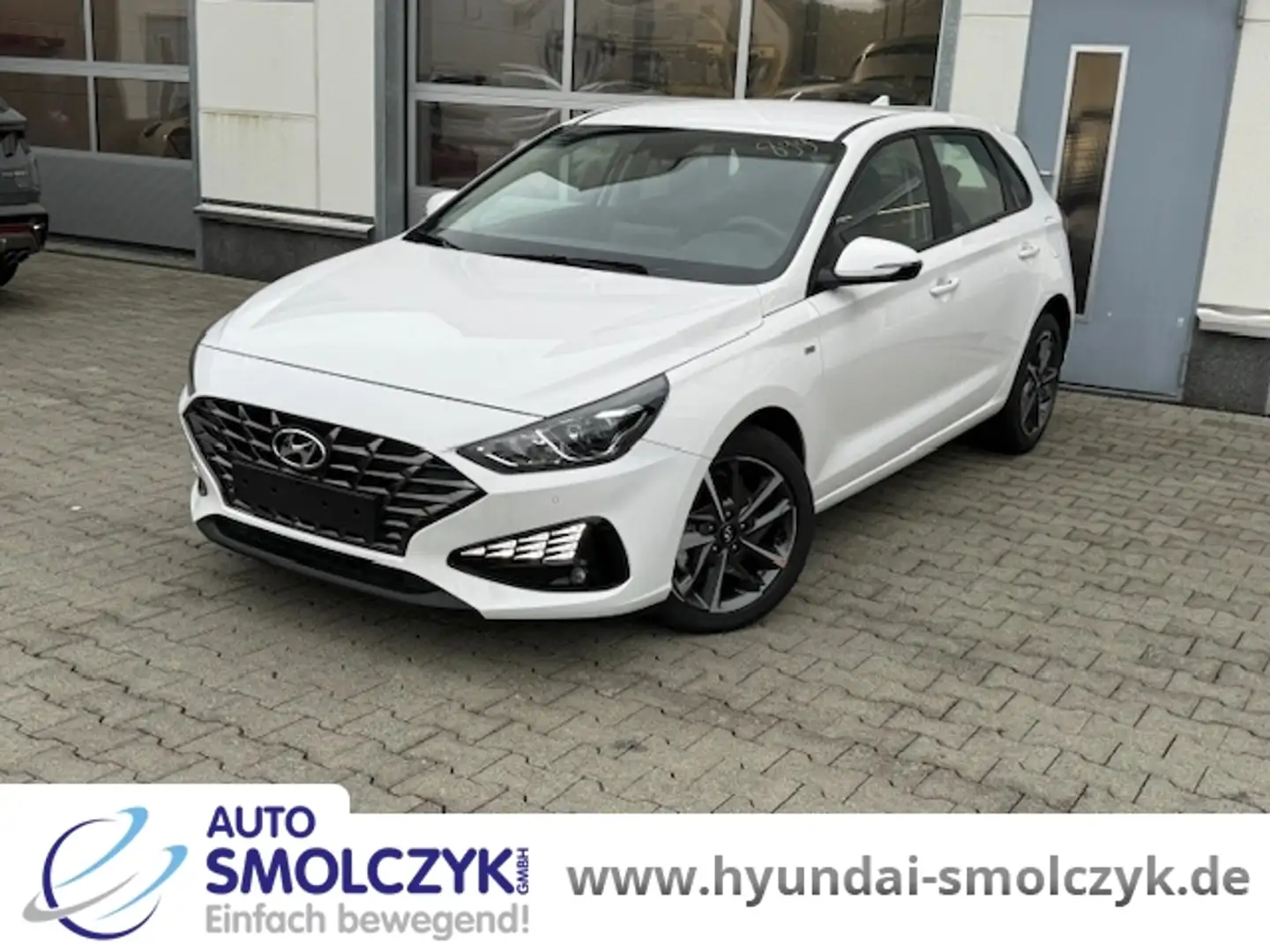 Hyundai i30 1.5 T 7-DCT TREND NAVI+LED+KAMERA Bílá - 1