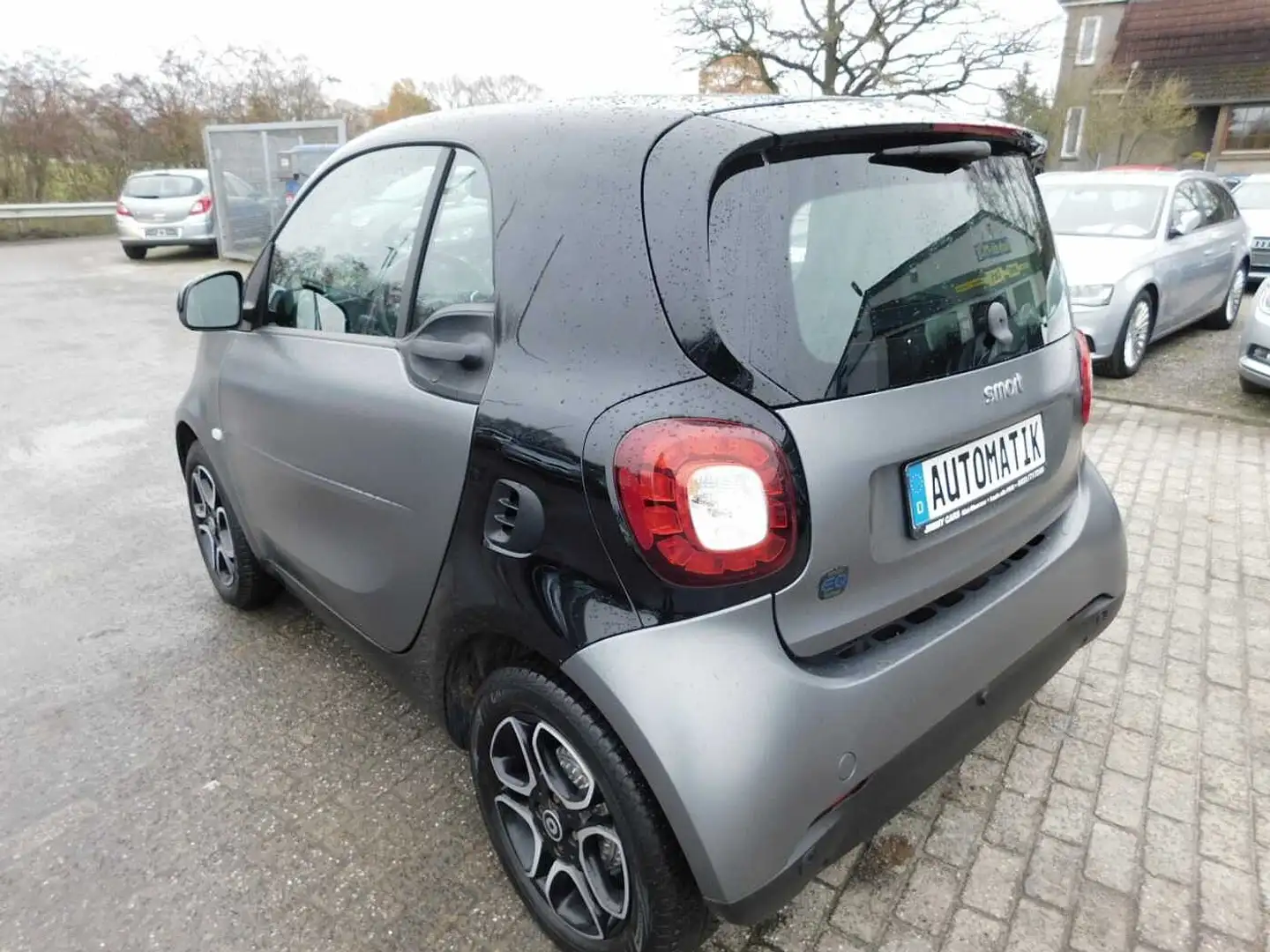smart forTwo smart fortwo electric drive coupe EQ prime edition Grau - 2