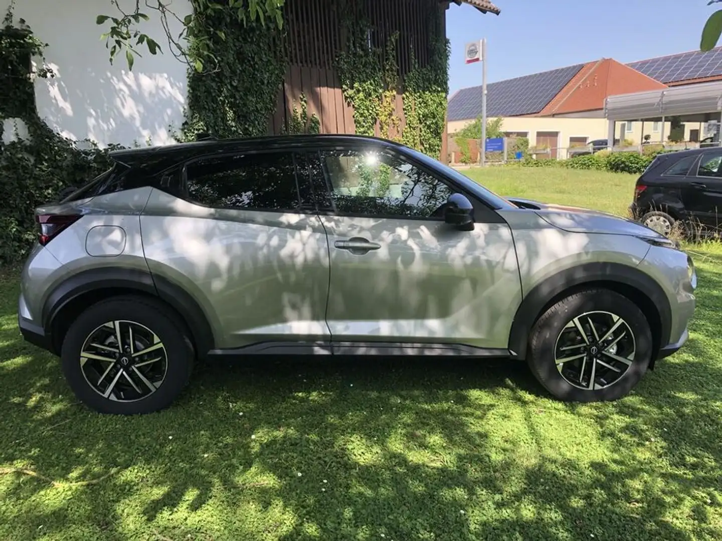Nissan Juke N-Connecta+ Silber - 2