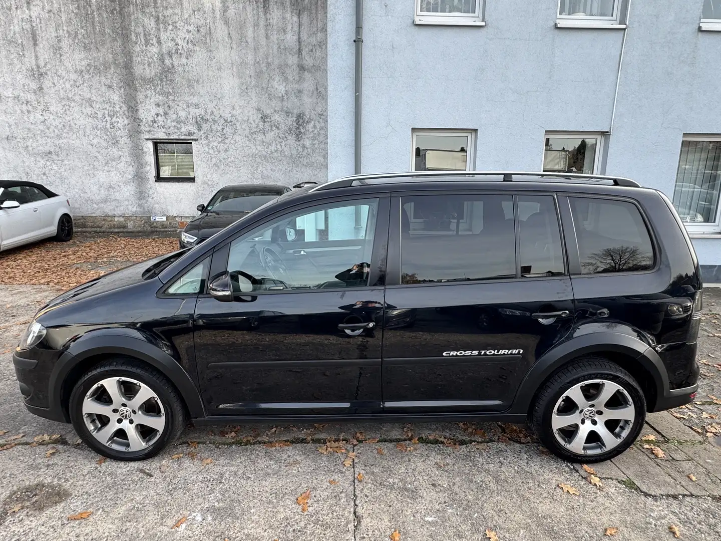 Volkswagen Cross Touran CrossTouran Highline 7 Sitzer Noir - 2