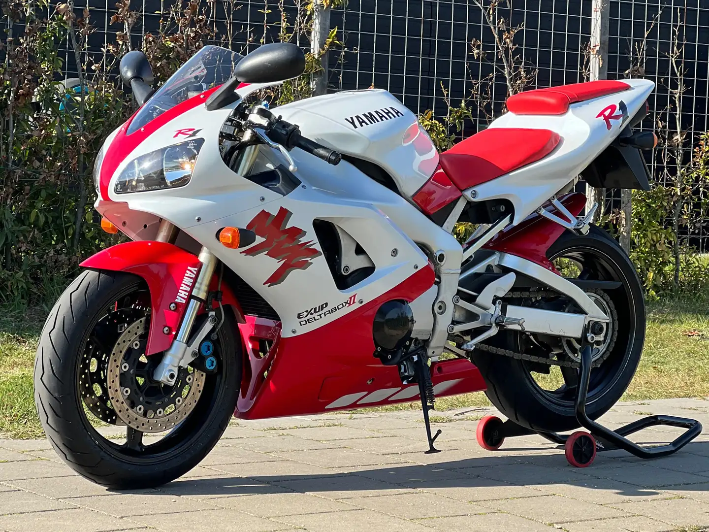 Yamaha YZF-R1 1998 - first gen Blanc - 1