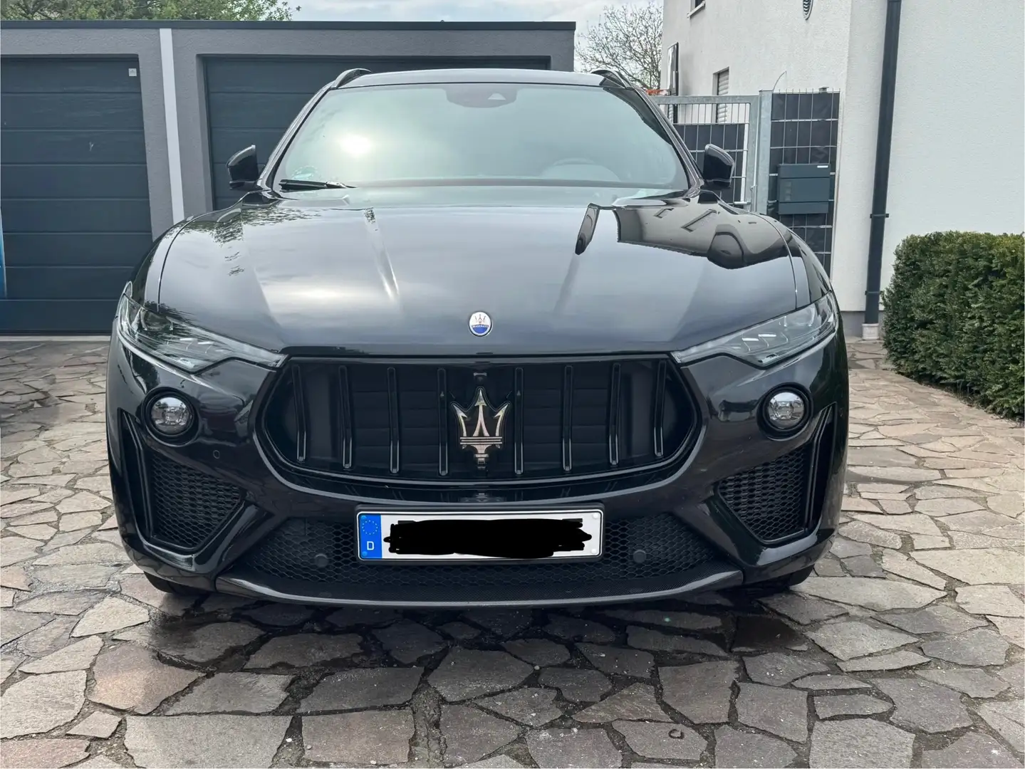 Maserati Levante Levante Trofeo Q4 Schwarz - 2