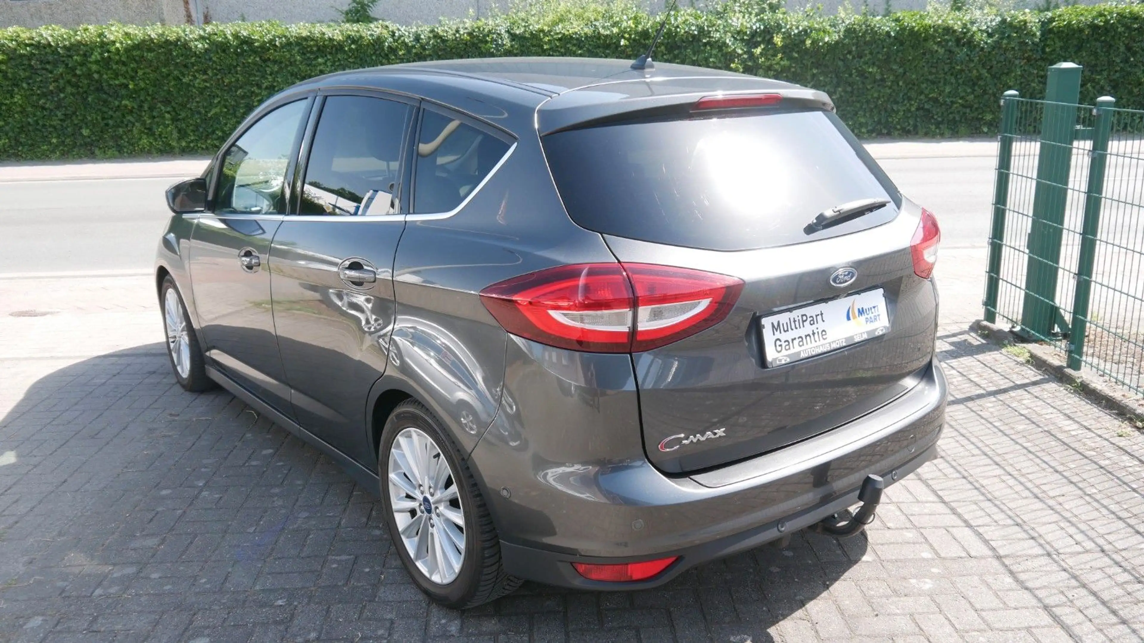 Ford C-Max Titanium — photo 8