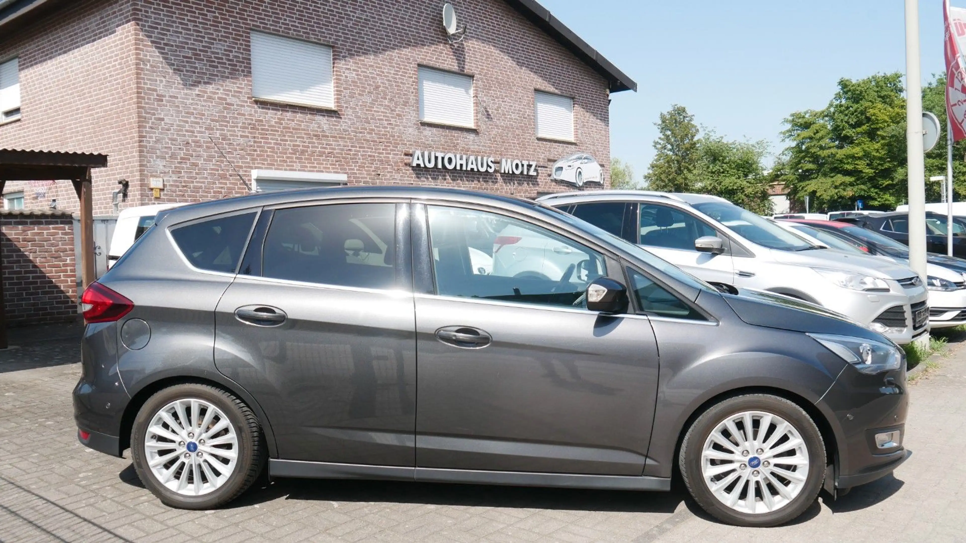 Ford C-Max Titanium — photo 5