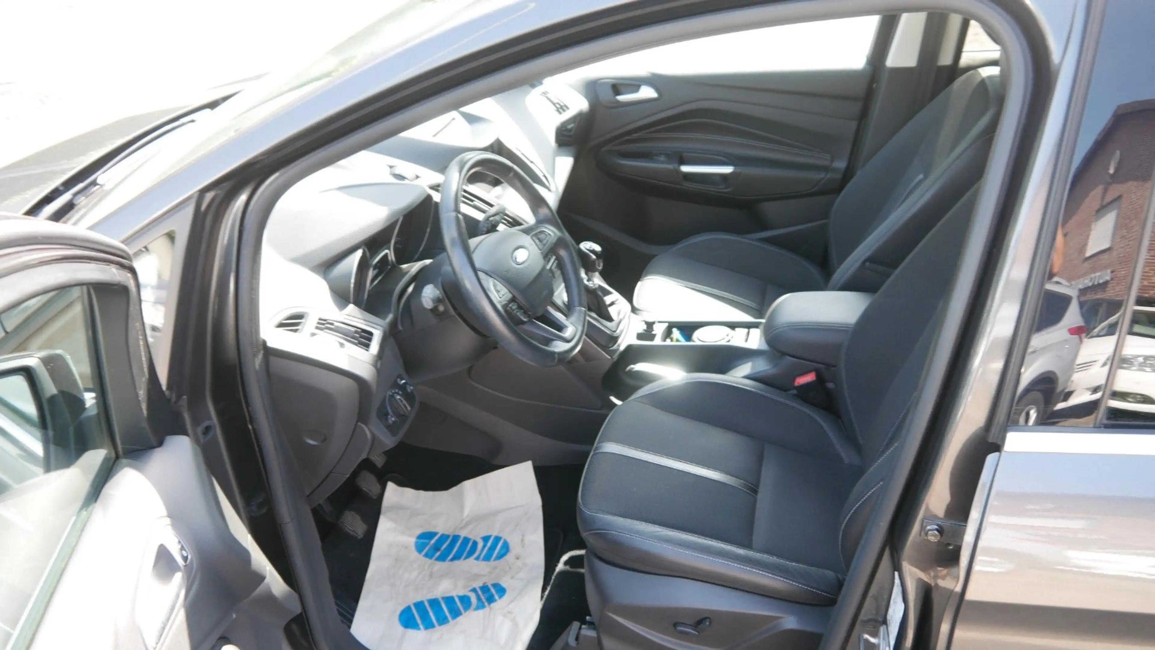 Ford C-Max Titanium — photo 9