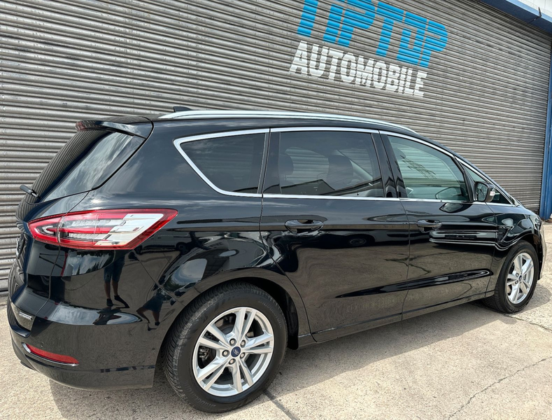 Ford S-Max S-MAX Hybrid Titanium7-SITZE*AHK*NAVI*LED* — photo 5