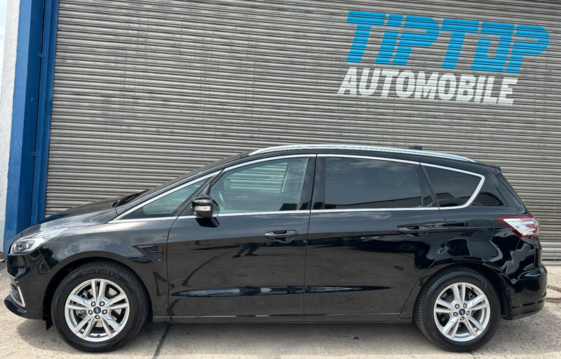 Ford S-Max S-MAX Hybrid Titanium7-SITZE*AHK*NAVI*LED* — photo 2