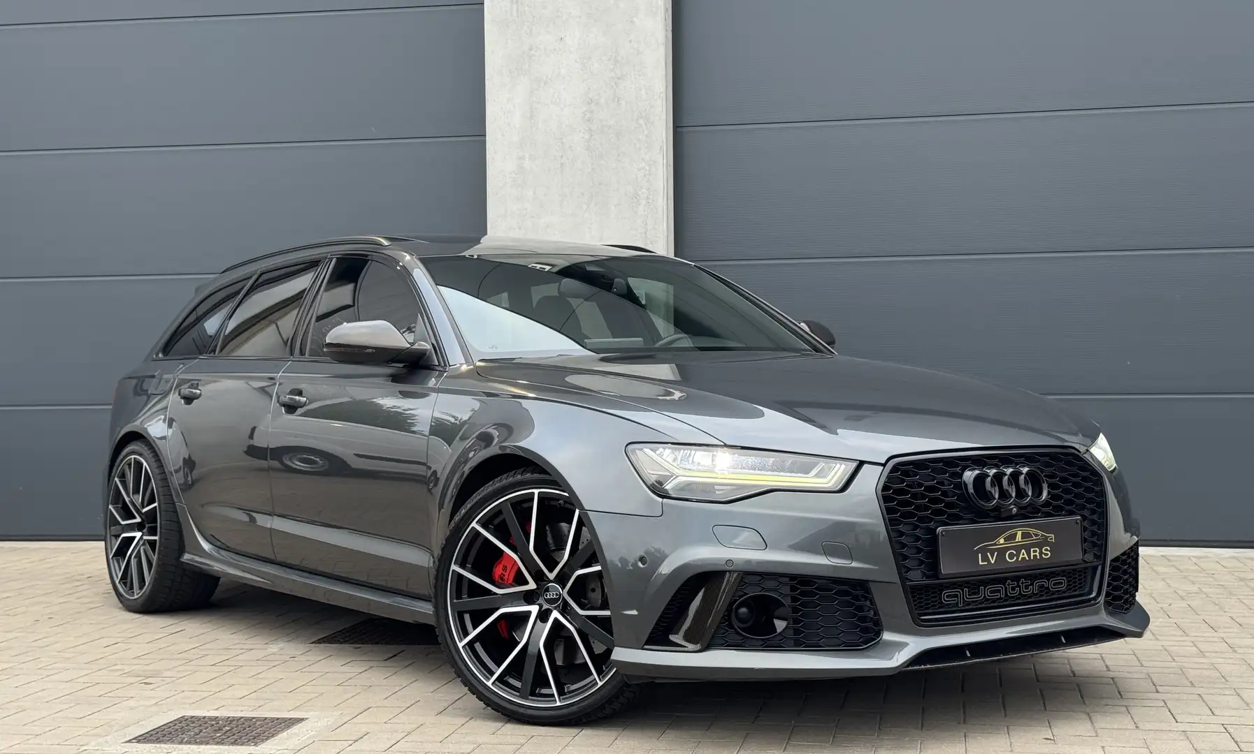 Audi RS6 Avant performance / LICHTE VRACHT / Akrapovic / Gris - 2