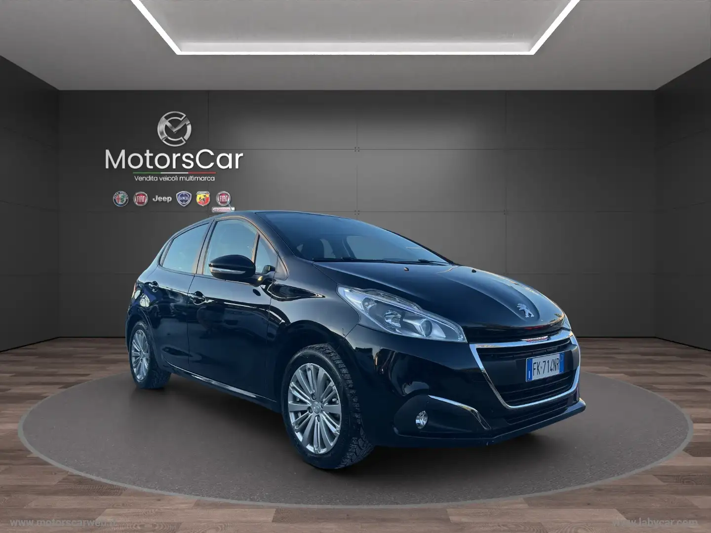 Peugeot 208 PureTech 82 5p. Active Noir - 1