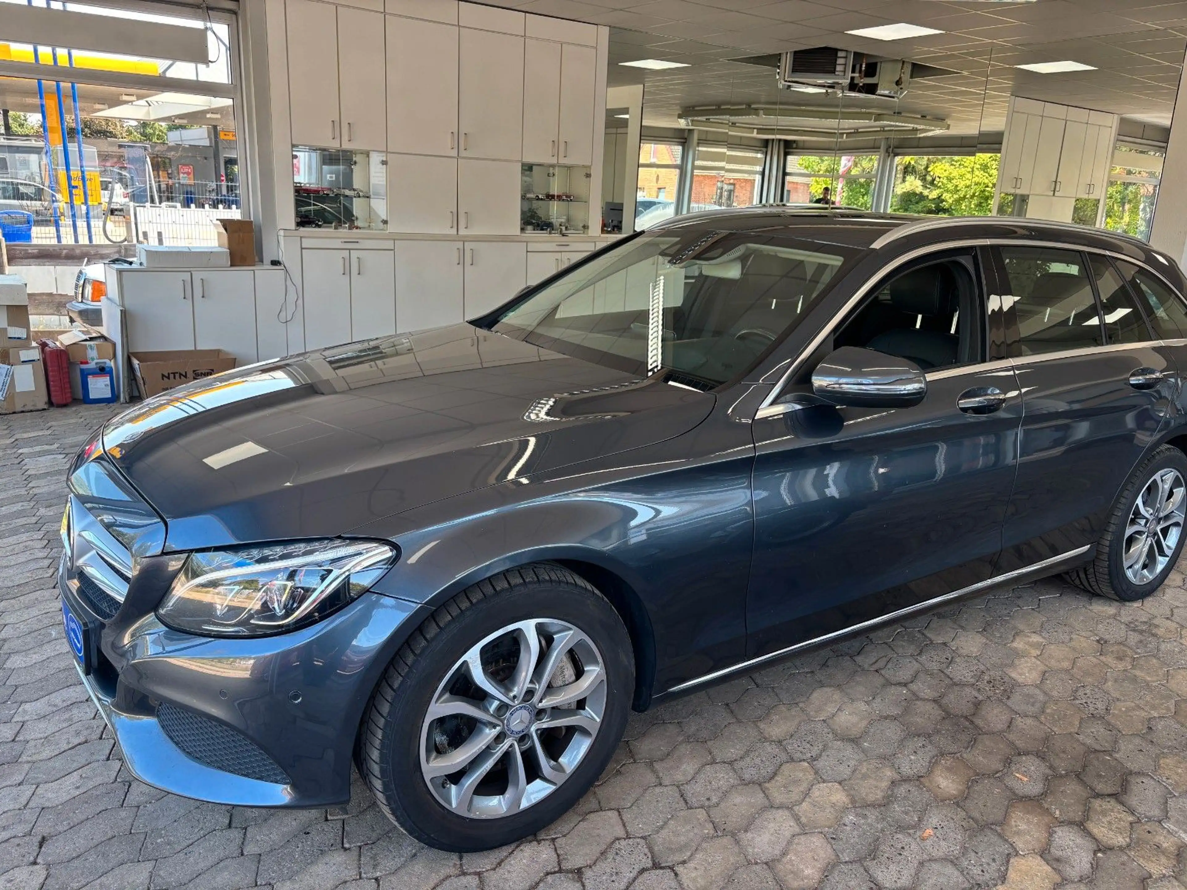 Mercedes-Benz C 350 e , C T-Modell , Auto.! Leder! Memory! Nav — photo 12