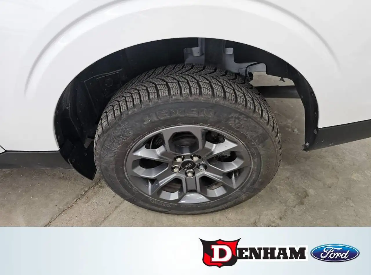 Ford Maverick снимка Ford Maverick