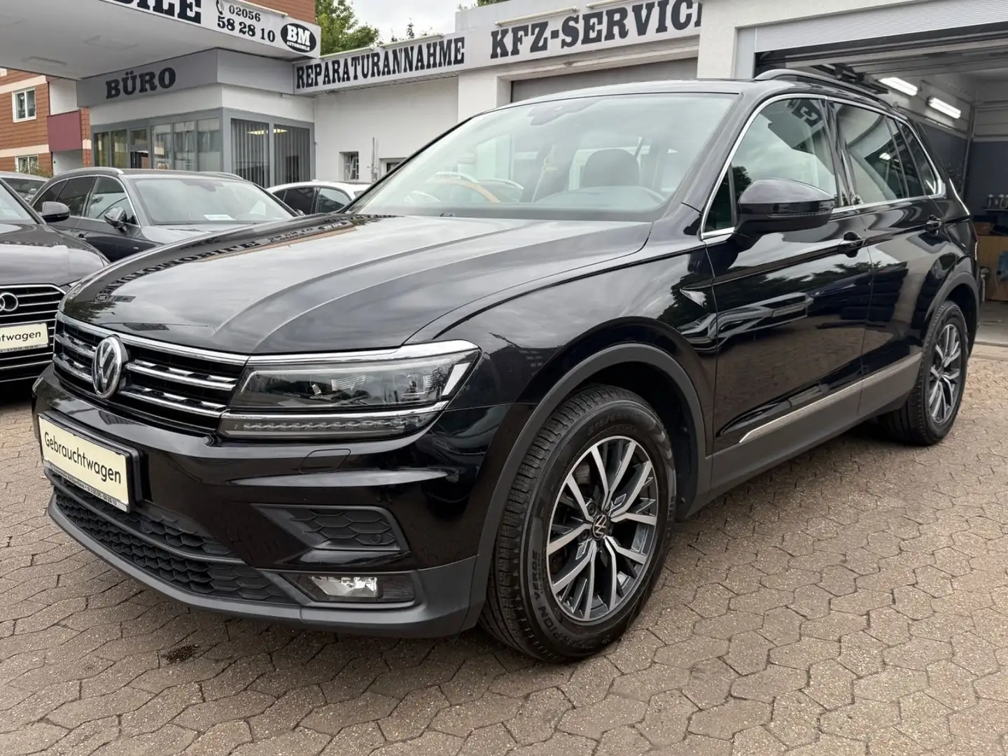 Volkswagen Tiguan *Head-UP*1.Hand*AHK*LED*ACC*Navi*Top Schwarz - 1