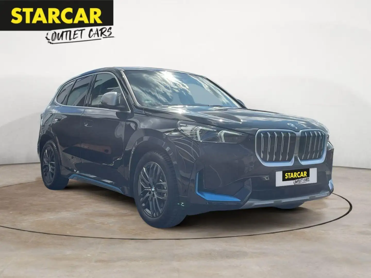 BMW iX1 xDRIVE 30 xLINE+AHK+HUD+LEDER+LIVE-COKPIT-PROFESSI Schwarz - 1