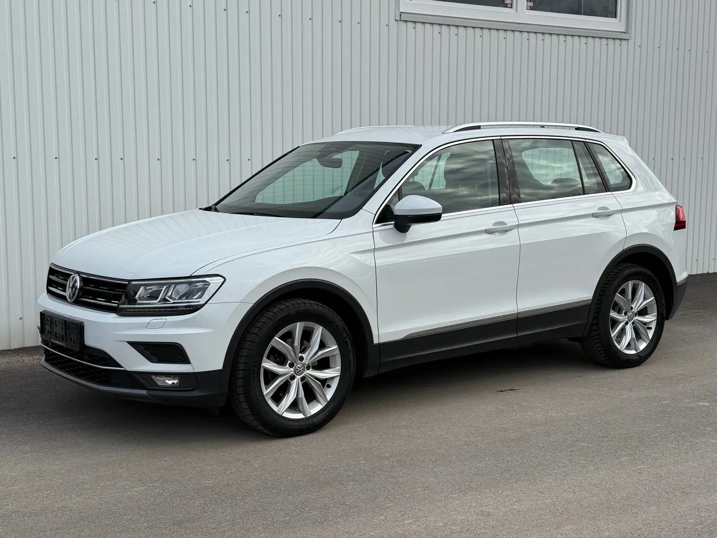 Volkswagen Tiguan Highline*ACC*PDC* Weiß - 1