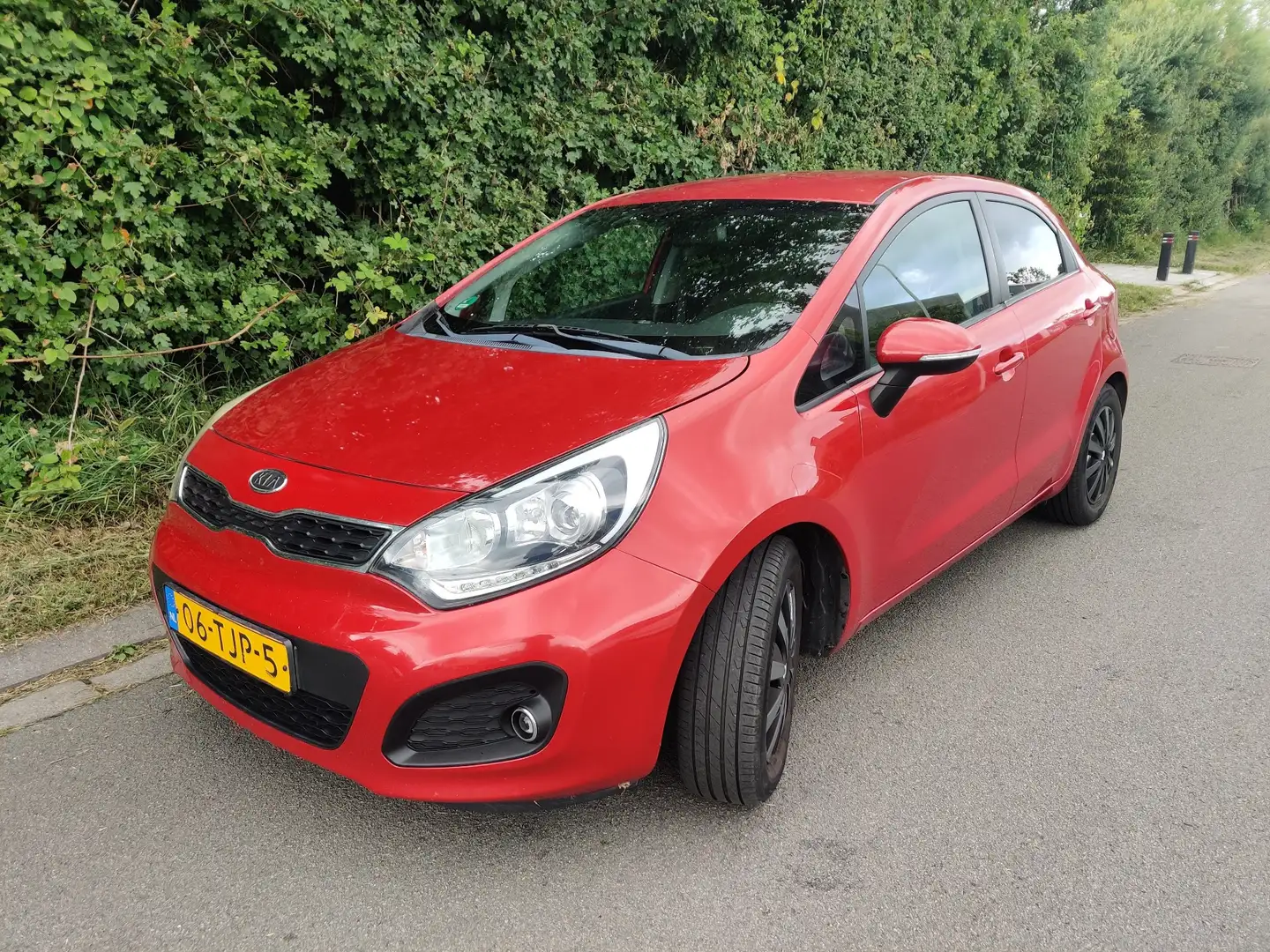 Kia Rio 1.2 CVVT Super Pack Rood - 1