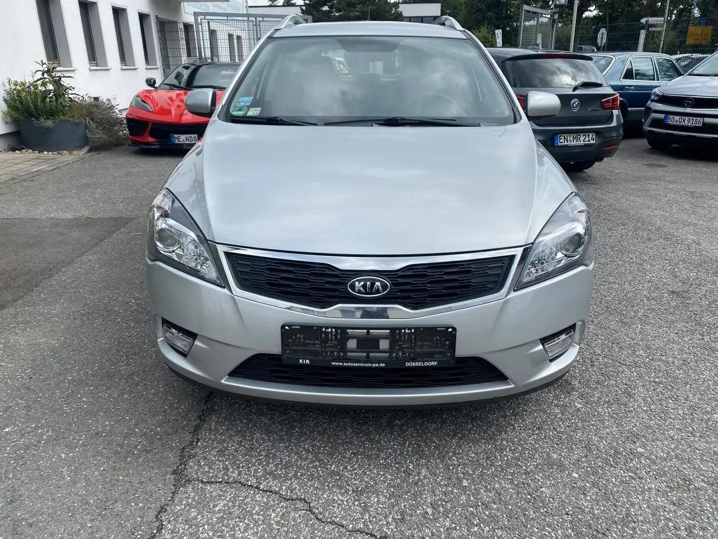 Kia Ceed / cee'd 1.6 CVVT Mind Sporty Wagon *2.Hand*Scheckheft* Silber - 1