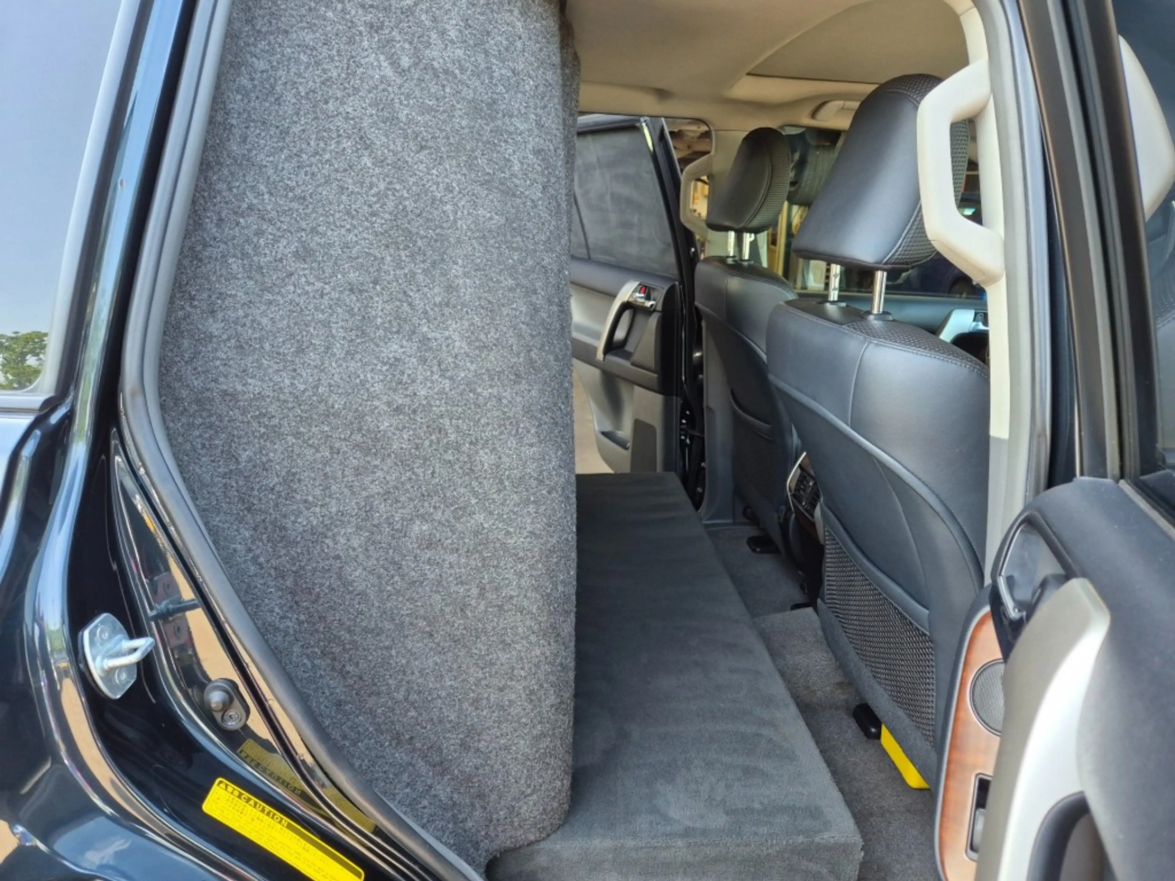 Toyota Land Cruiser 3.0 D-4D-F Executive High Roof Blind Van, Luchtver — photo 11