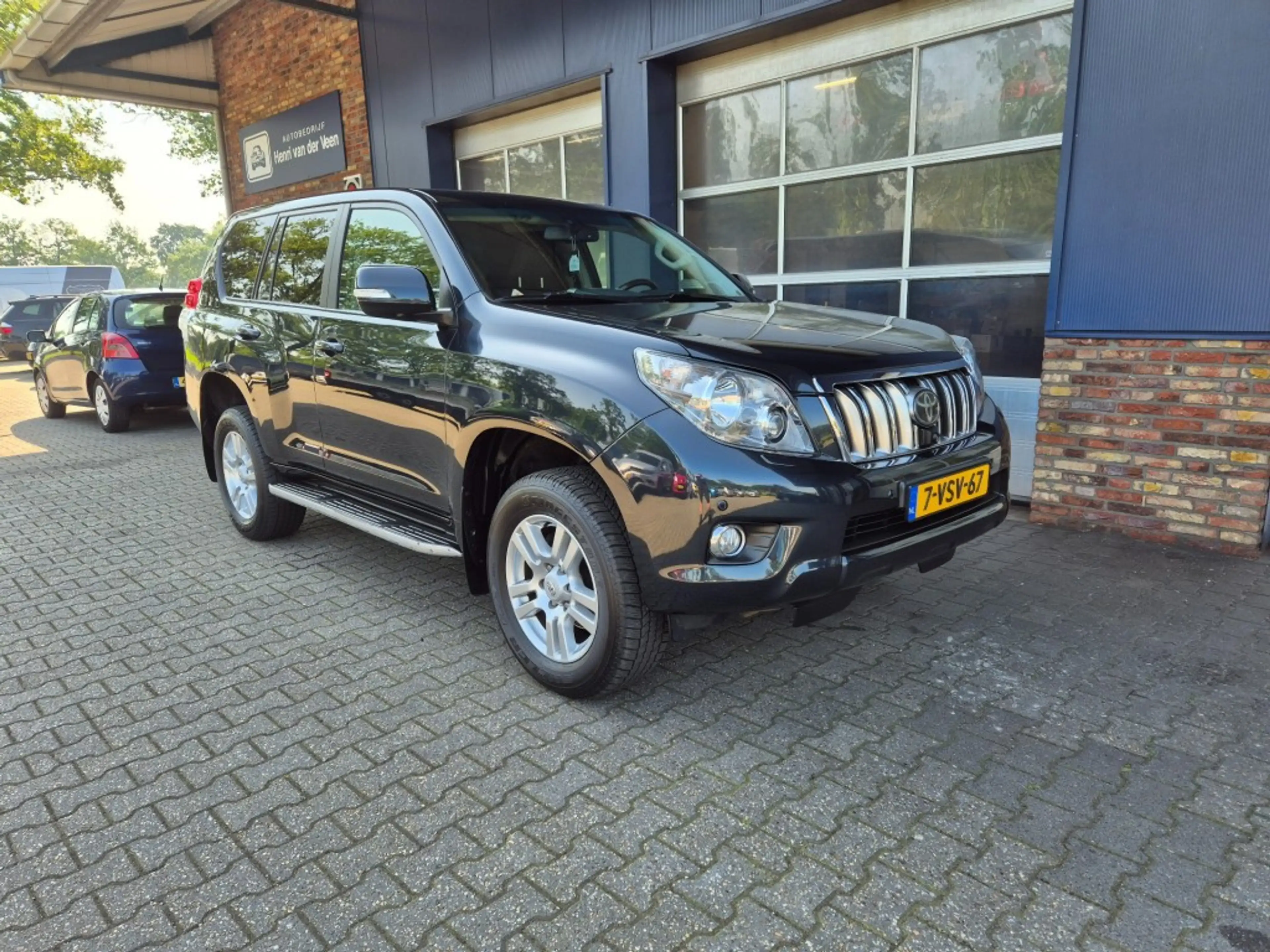 Toyota Land Cruiser 3.0 D-4D-F Executive High Roof Blind Van, Luchtver — photo 4