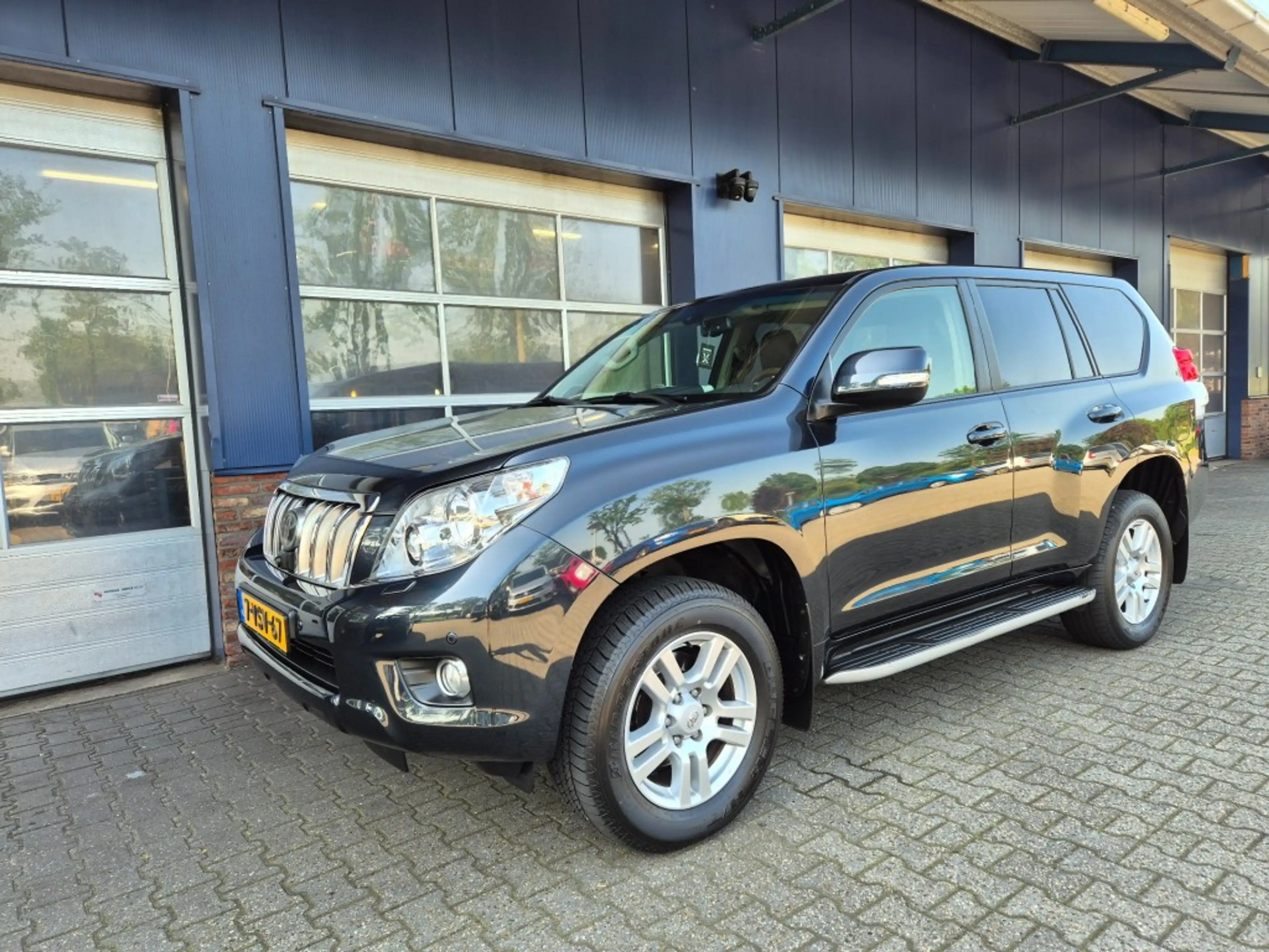 Toyota Land Cruiser 3.0 D-4D-F Executive High Roof Blind Van, Luchtver