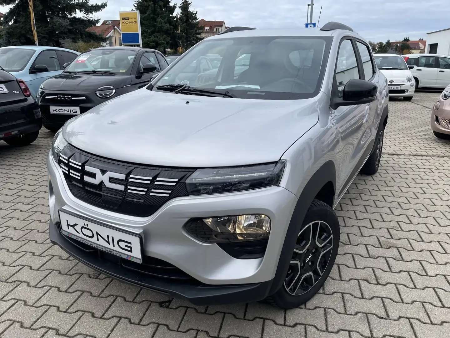 Dacia Spring Electric Essential Silber - 1