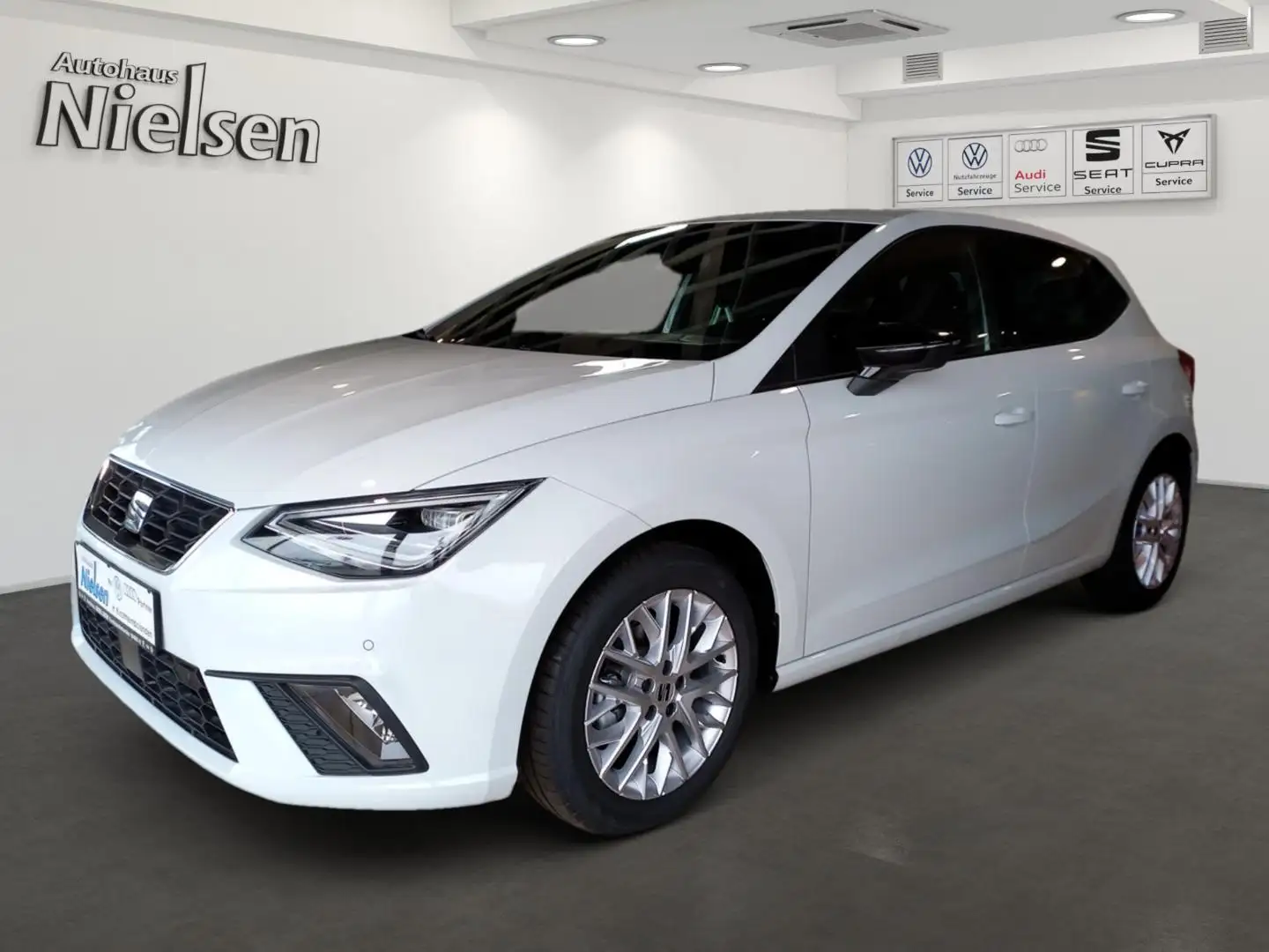SEAT Ibiza FR Weiß - 1