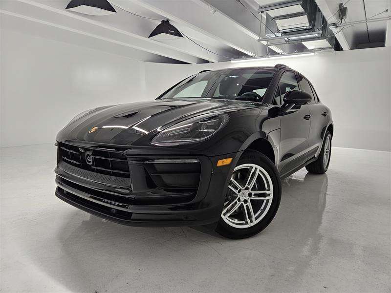 2025 Porsche Macan AWD