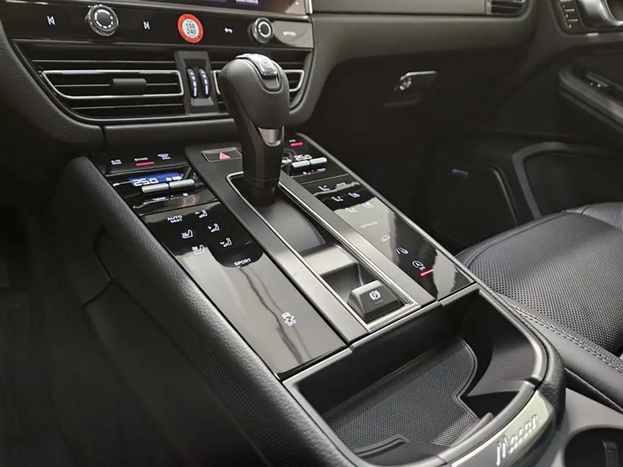 Porsche Macan снимка Porsche Macan