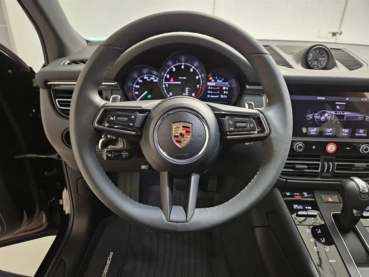 Porsche Macan снимка Porsche Macan