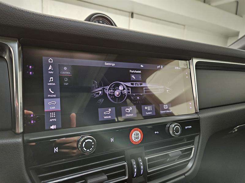 2025 Porsche Macan AWD thumb 16