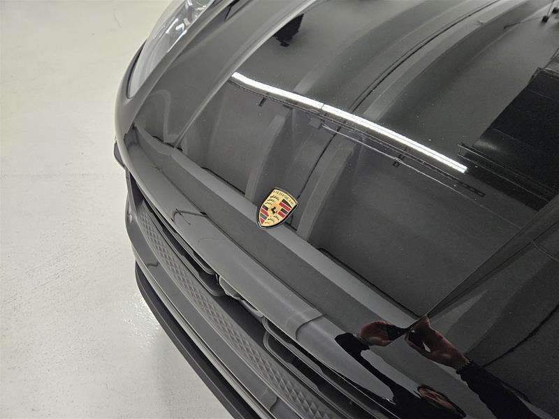 2025 Porsche Macan AWD thumb 6
