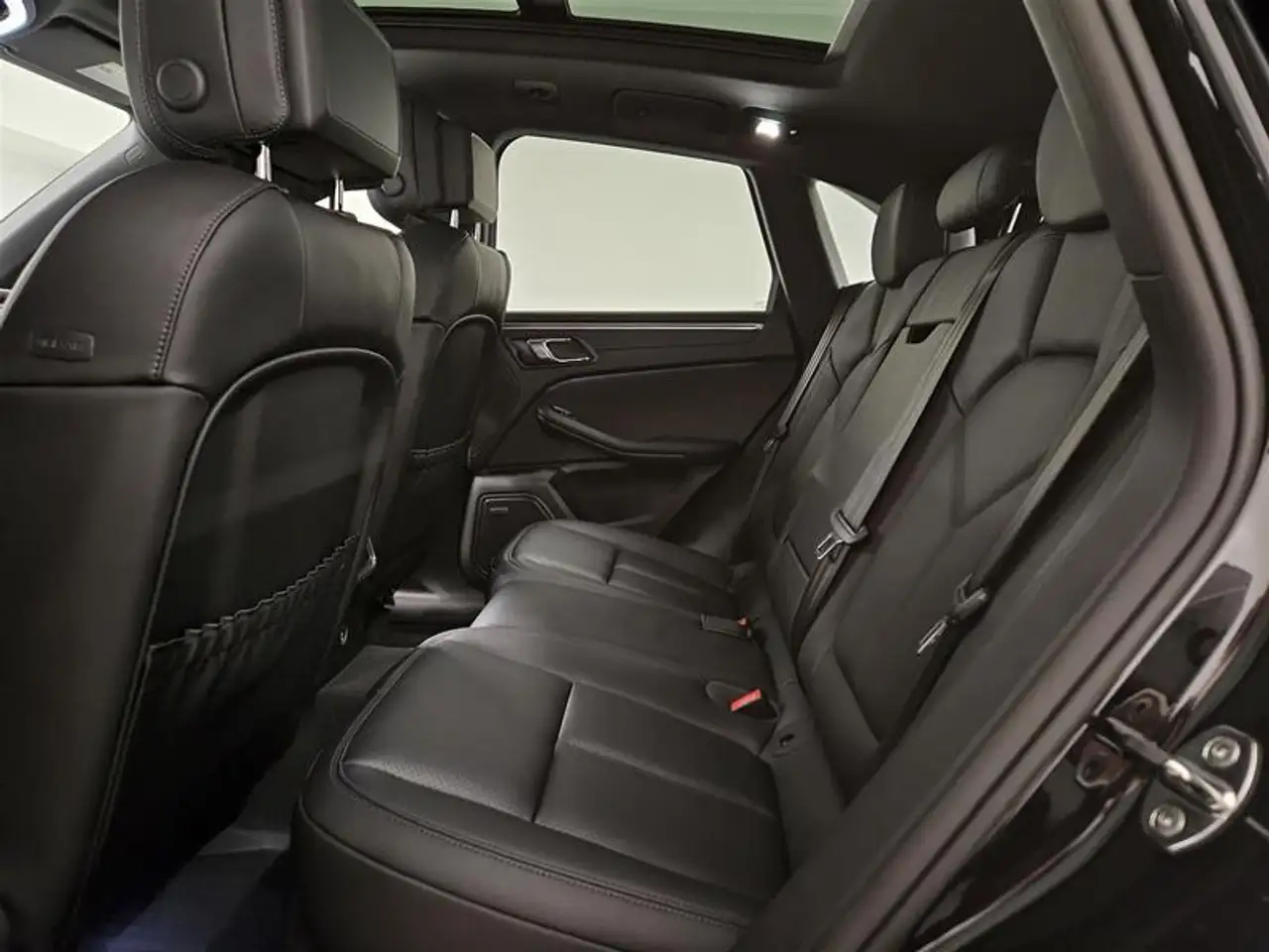 Porsche Macan снимка Porsche Macan