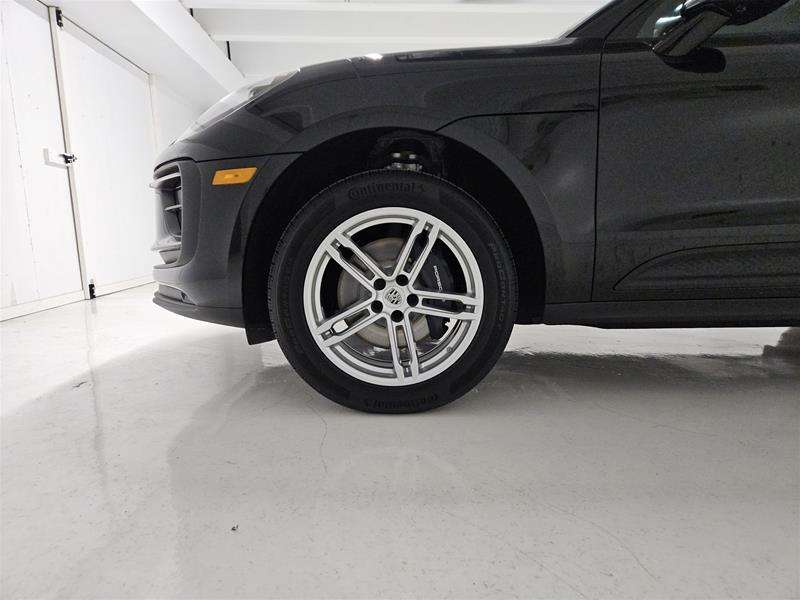 2025 Porsche Macan AWD alt 4