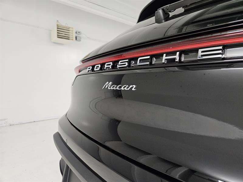 2025 Porsche Macan AWD thumb 10