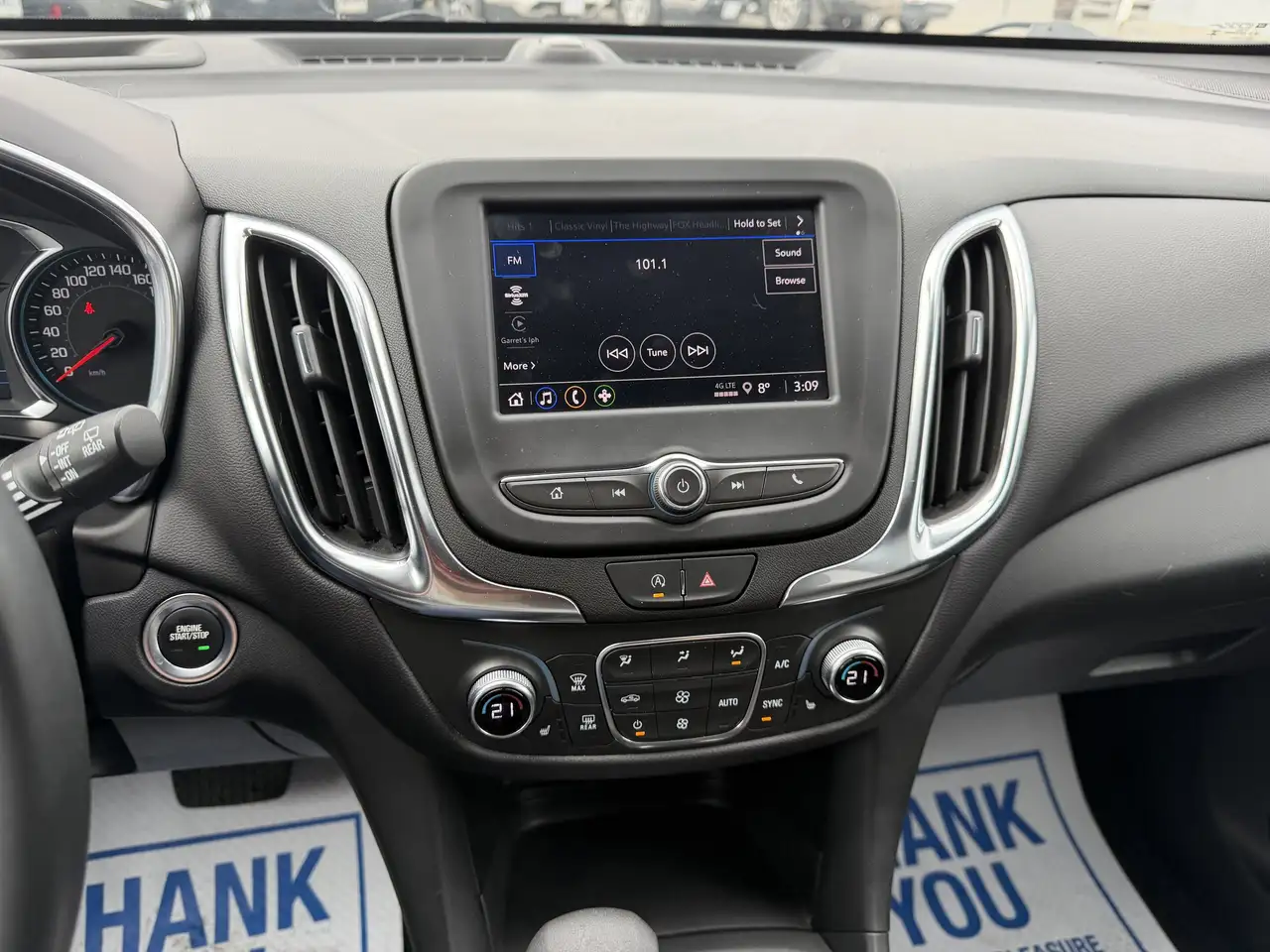 Chevrolet Equinox снимка Chevrolet Equinox