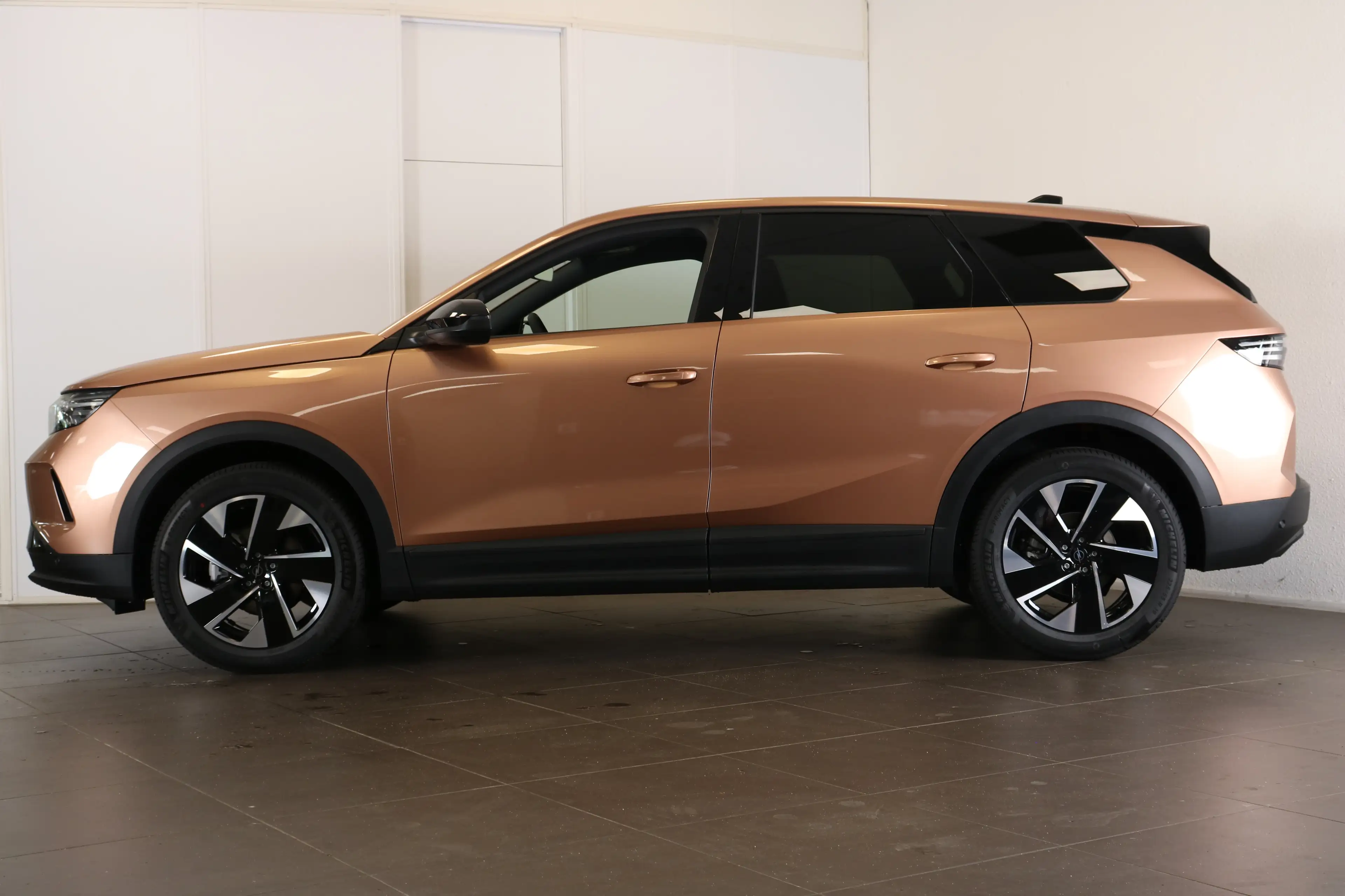 Opel Grandland GS, | Draadloze telefoonlader (Inductie) | Elektro — photo 3
