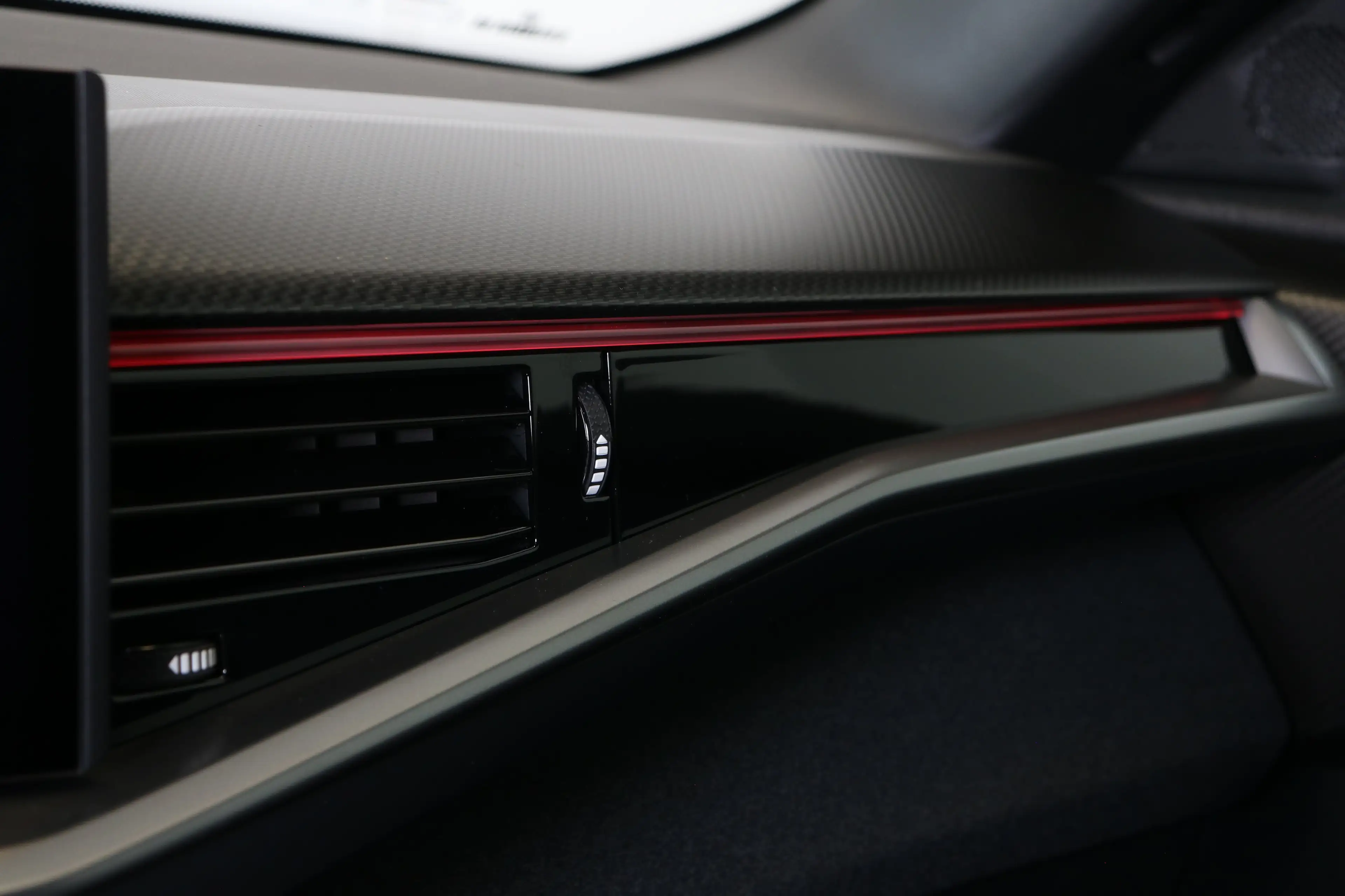 Opel Grandland GS, | Draadloze telefoonlader (Inductie) | Elektro — photo 39
