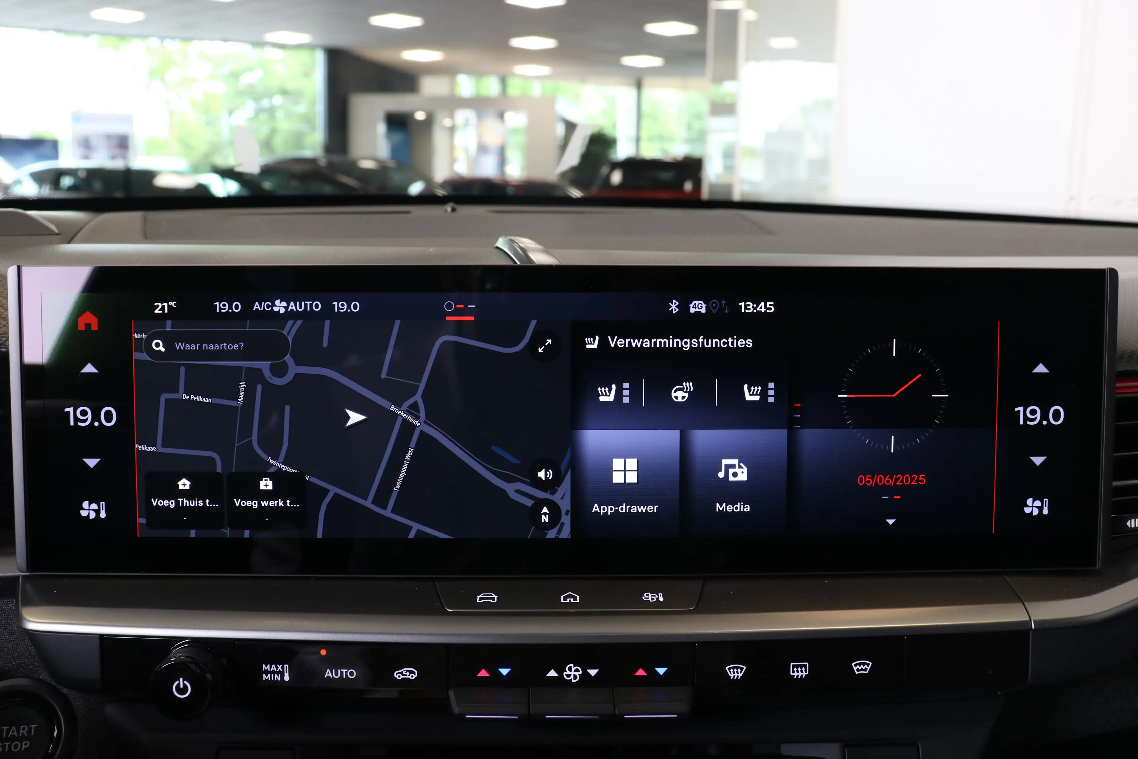 Opel Grandland GS, | Draadloze telefoonlader (Inductie) | Elektro — photo 34