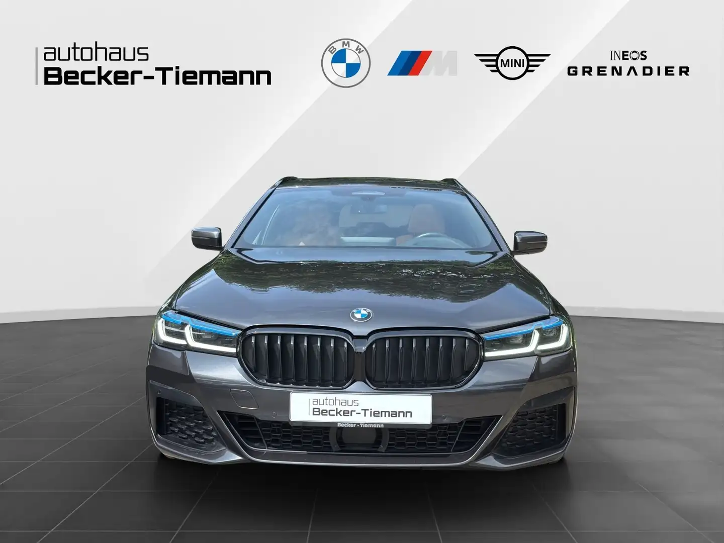 BMW 530 d xDrive Touring M Sport | AHK | Pano.Dach | Laser Gris - 2