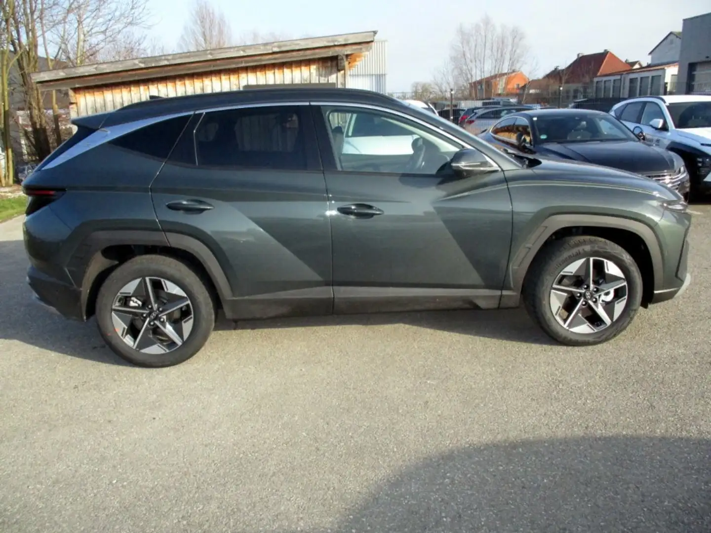 Hyundai TUCSON NX4 GO Plus 1,6 T-GDi HEV 2WD AT t6hu1-PP1 Grün - 2