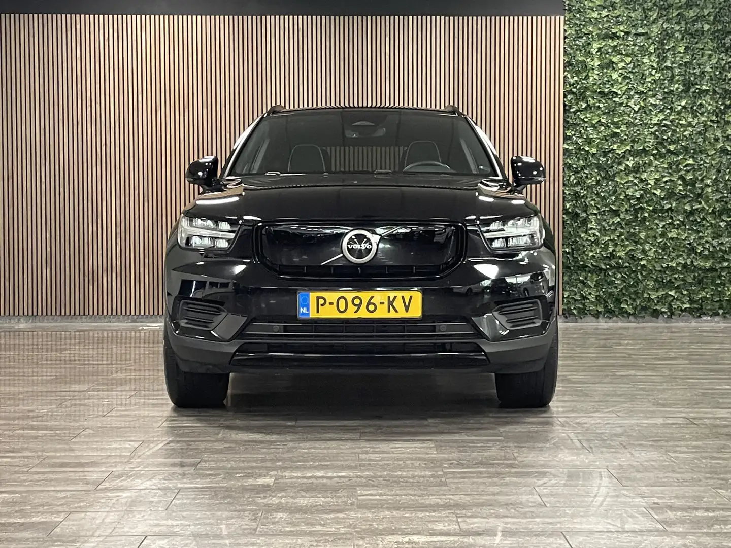 Volvo XC40 Recharge Single Motor Plus | Trekhaak | Adaptieve Zwart - 2