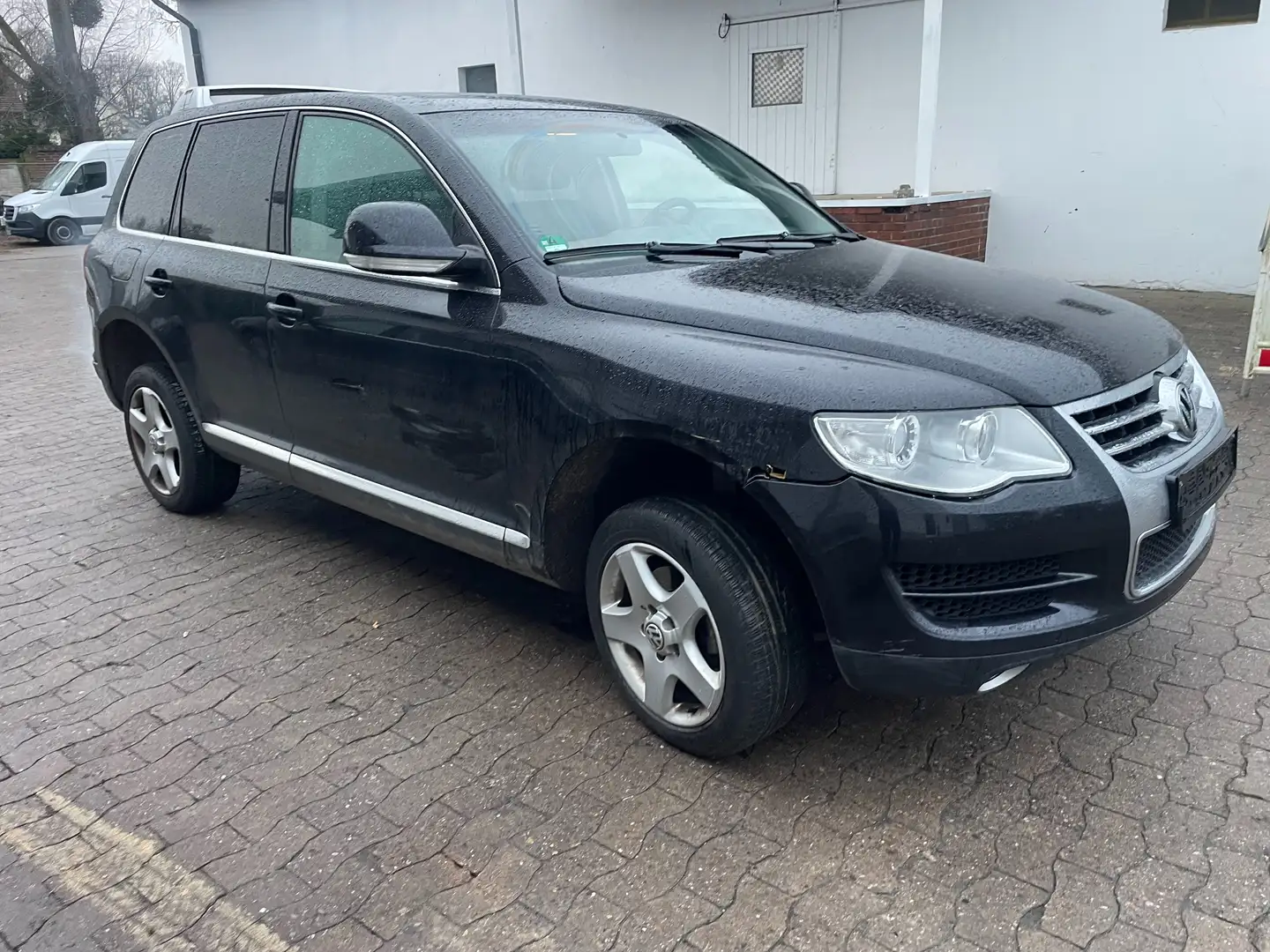 Volkswagen Touareg Schwarz - 2
