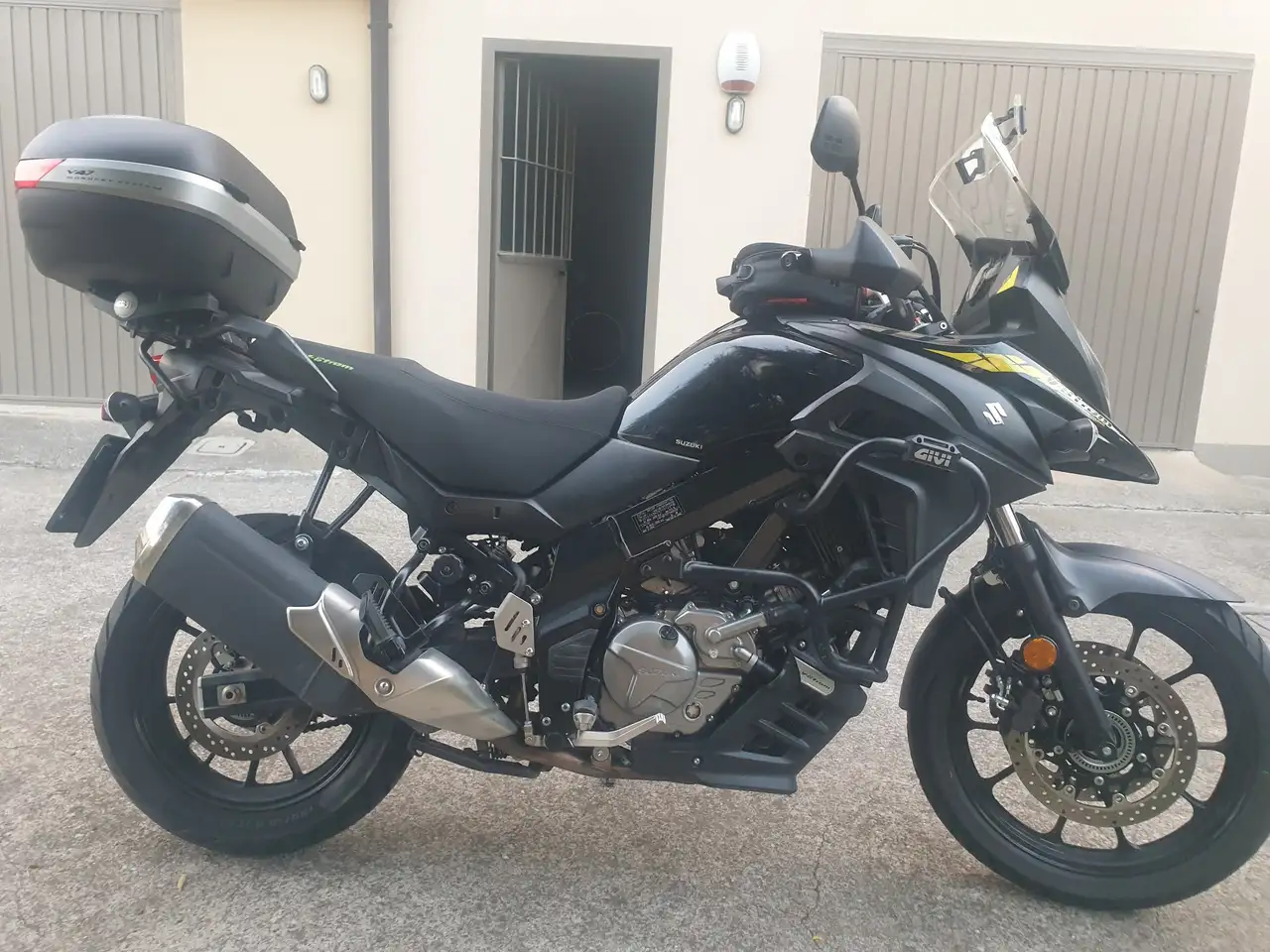 Suzuki V-Strom 650